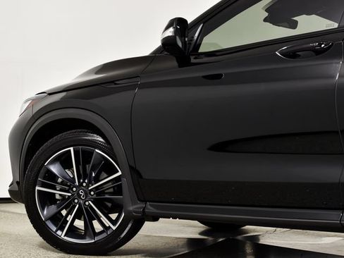 Used 2025 INFINITI QX50 Sport AWD/4WD image 16