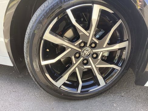 Used 2024 Toyota Prius Prime Premium FWD image 16