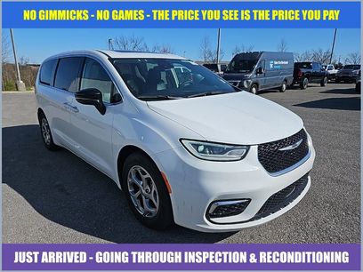 Used 2024 Chrysler Pacifica Limited