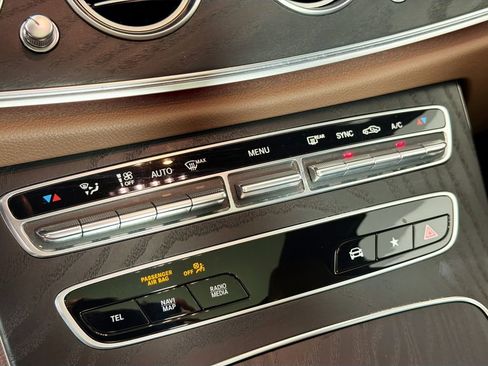 Used 2022 Mercedes-Benz E 350 Sedan image 16