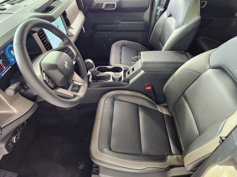 New 2025 Ford Bronco Outer Banks image 11