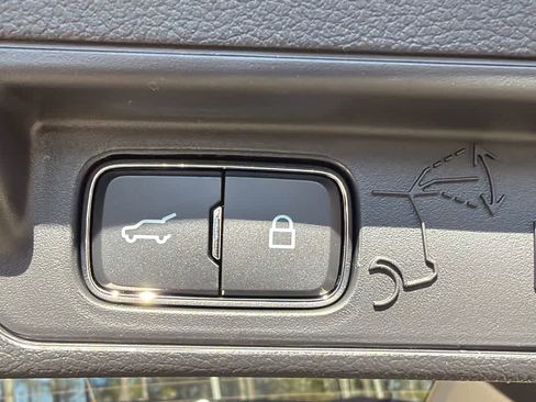 New 2026 Ford Explorer Active w/ Active Comfort Package image 16