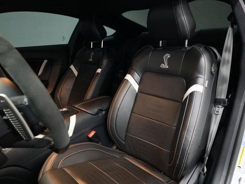 Used 2022 Ford Mustang Shelby GT500 w/ Technology Package image 76