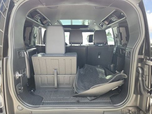 Used 2023 Land Rover Defender 110 X image 21