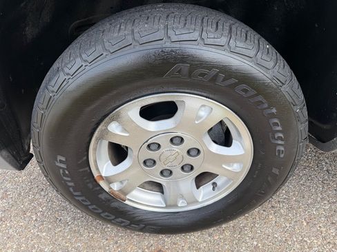 Used 2002 Chevrolet Avalanche 2WD image 16