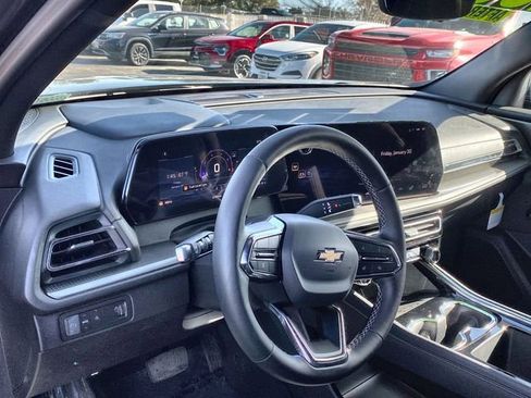 Certified 2026 Chevrolet Traverse LT w/ Driver Confidence Package image 2