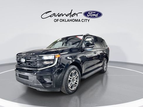 Used 2025 Ford Expedition Active AWD/4WD image 4