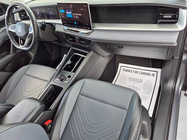 Used 2025 Volkswagen Tiguan SE FWD image 20