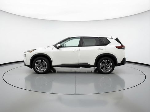 Used 2025 Nissan Rogue SV FWD image 5
