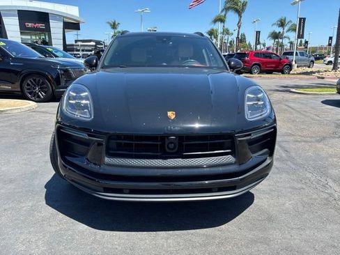 Used 2024 Porsche Macan AWD/4WD image 2