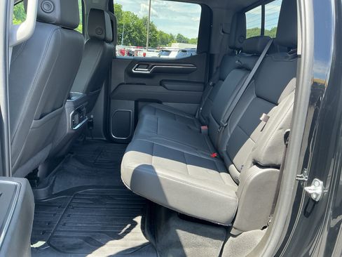 Used 2024 GMC Sierra 1500 SLT w/ SLT Premium Plus Package AWD/4WD image 10