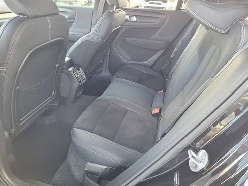 Used 2023 Volvo C40 P8 Recharge Ultimate AWD/4WD image 18