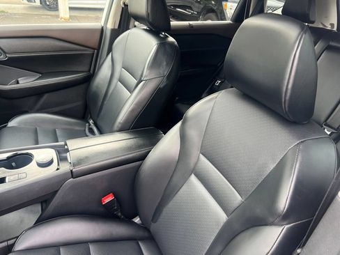 Used 2023 Nissan Rogue SV w/ SV Premium Package AWD/4WD image 5