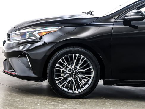 Used 2023 Kia Forte GT-Line w/ GT-Line Premium Package image 11