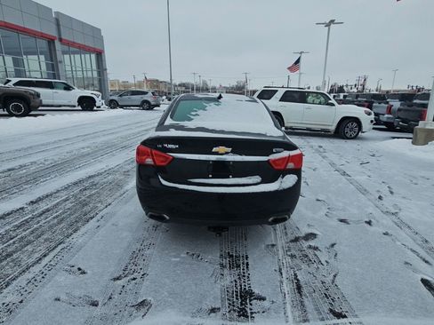 Used 2017 Chevrolet Impala Premier w/ Enhanced Convenience Package image 4