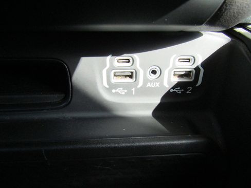 Used 2021 RAM 1500 Big Horn image 36