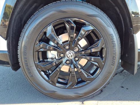 Certified 2022 Toyota RAV4 XSE image 9