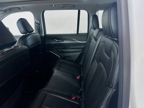 Used 2022 Jeep Grand Cherokee Limited 4xe image 28