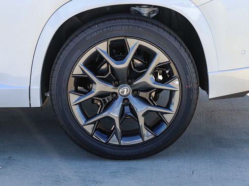 New 2026 Lexus TX 500h AWD image 12
