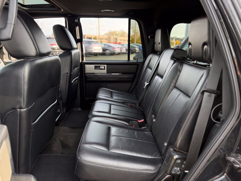 Used 2015 Ford Expedition XLT w/ Equipment Group 201A AWD/4WD image 13