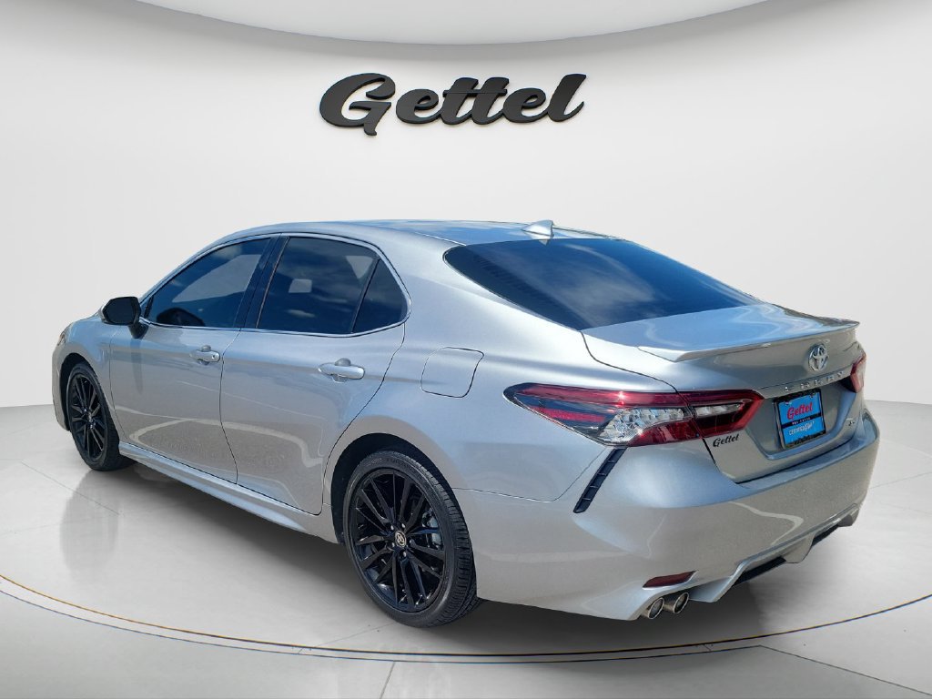 Used 2023 Toyota Camry XSE FWD image 7