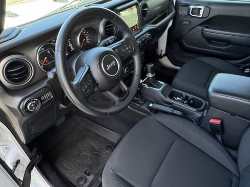 Used 2022 Jeep Gladiator Sport AWD/4WD image 15