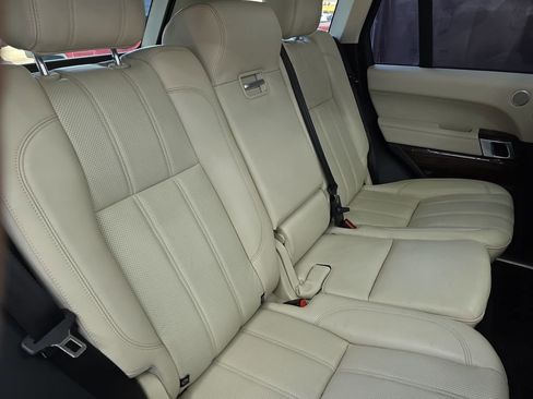 Used 2017 Land Rover Range Rover HSE image 22