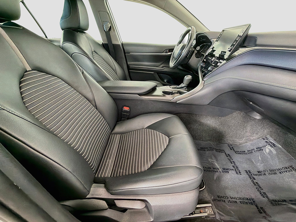 Used 2022 Toyota Camry SE w/ Audio Upgrade Package FWD image 23