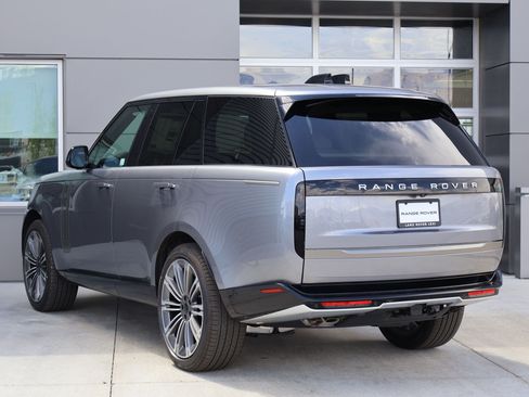 Used 2026 Land Rover Range Rover SE AWD/4WD image 10
