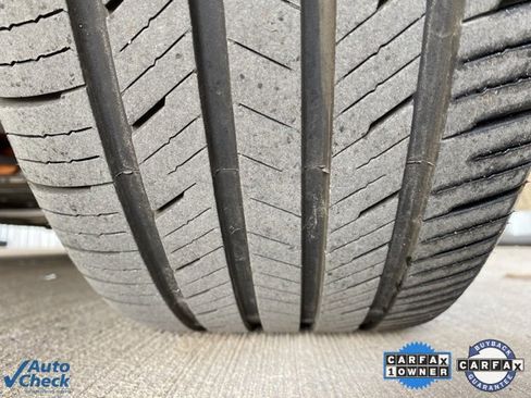 Used 2024 BMW 330e w/ Convenience Package image 99