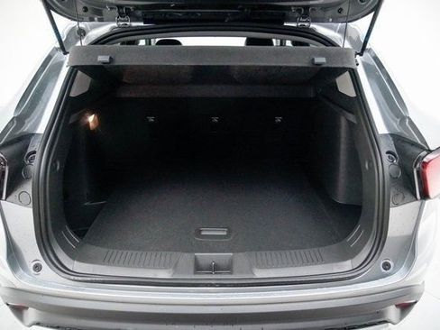 New 2026 Chevrolet Trax LT w/ LT Convenience Package image 10