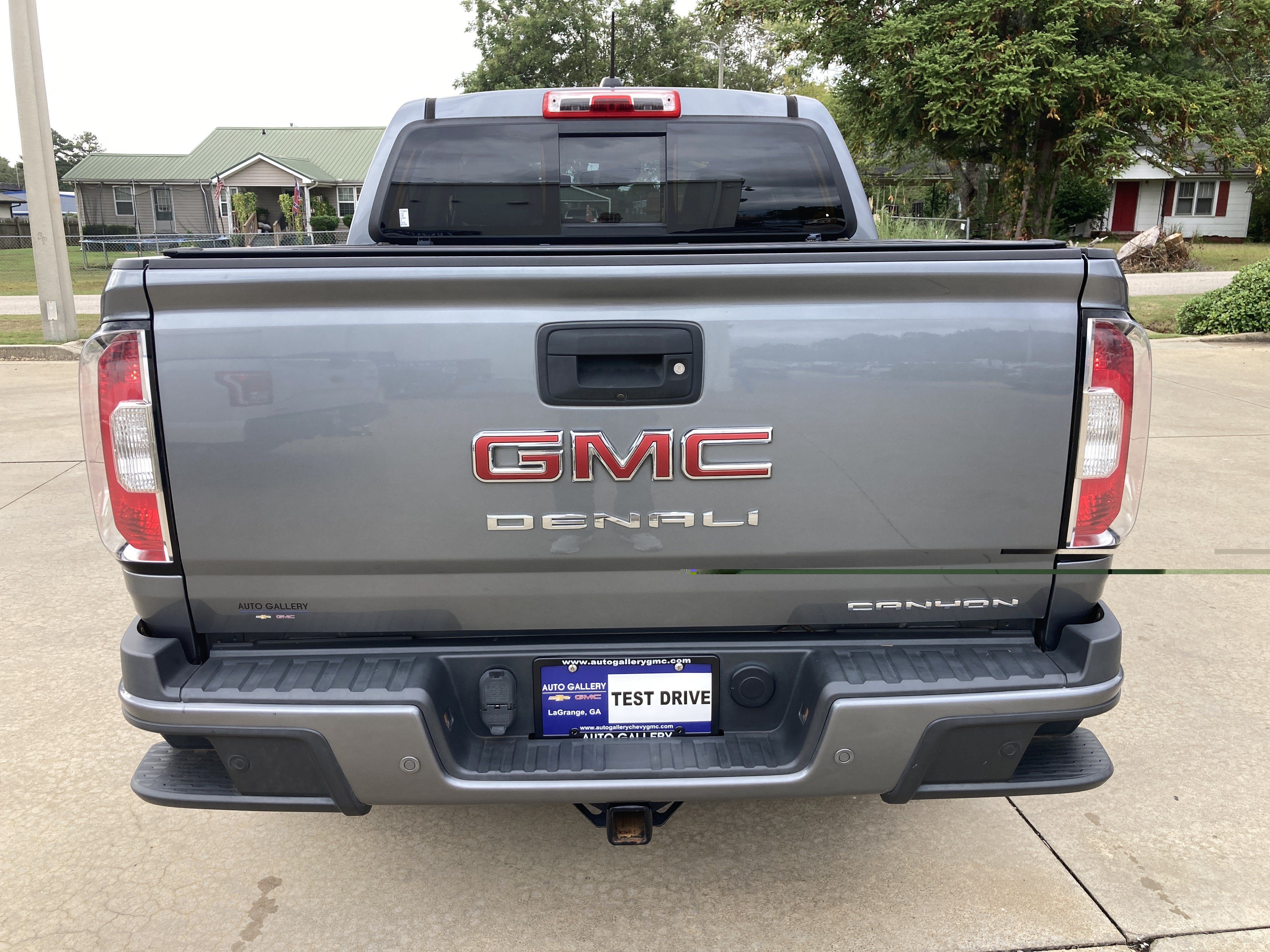 Used 2022 GMC Canyon Denali RWD image 7