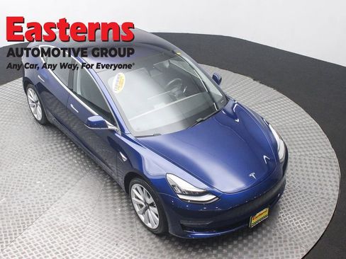 Used 2018 Tesla Model 3 Mid Range image 3