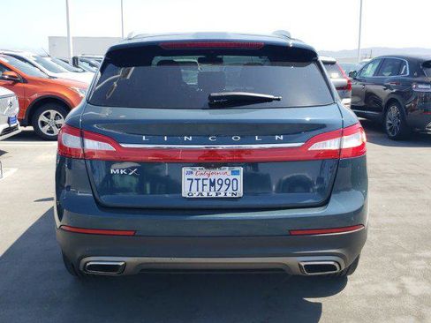 Used 2016 Lincoln MKX Reserve w/ Climate Package image 4