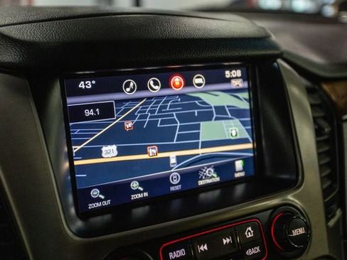 Used 2015 GMC Yukon XL Denali w/ Open Road Package image 9