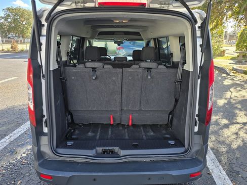 Used 2017 Ford Transit Connect XL image 5
