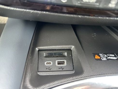 Used 2024 Buick Enclave Premium image 22