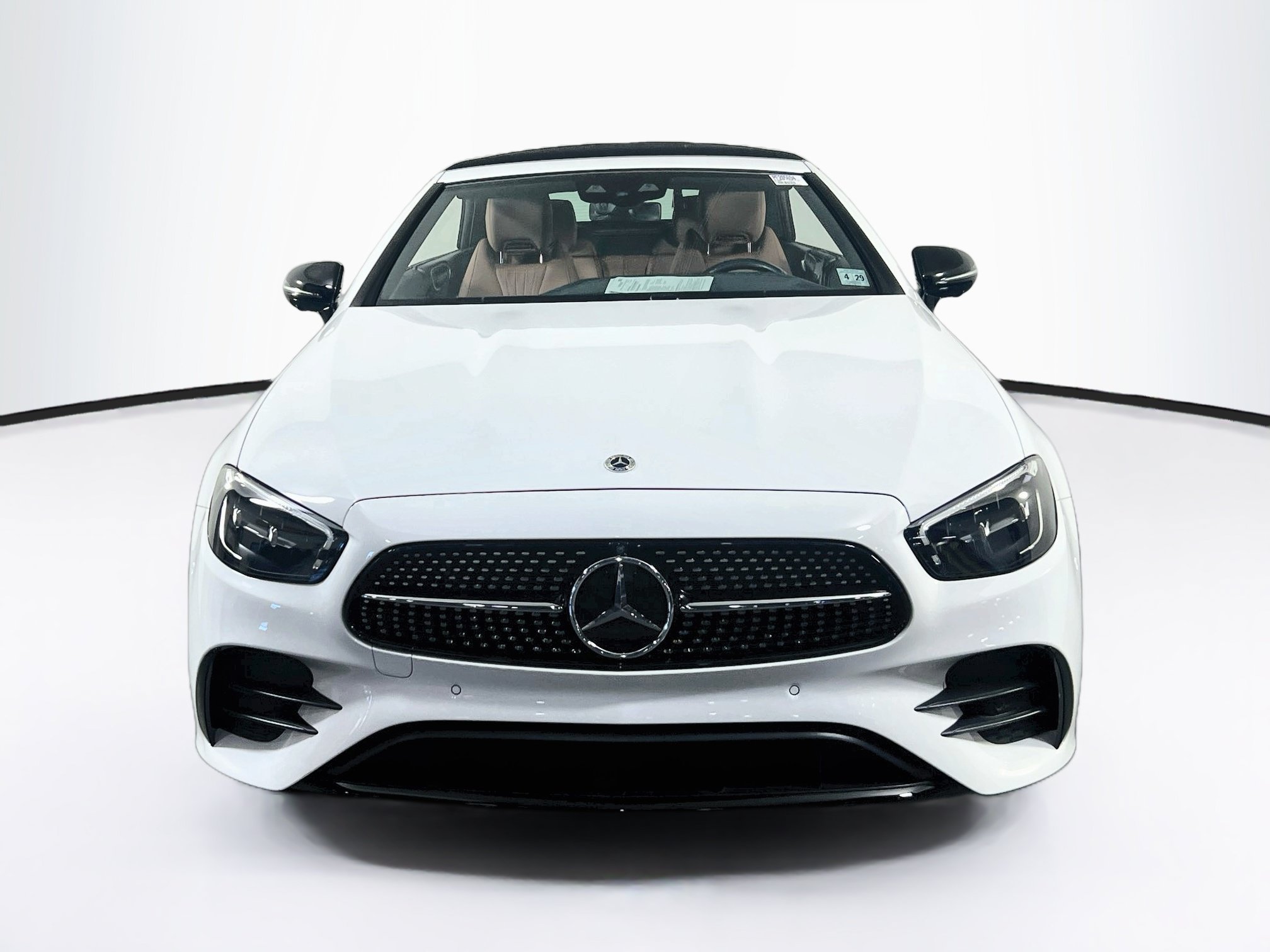 Used 2023 Mercedes-Benz E 450 4MATIC Cabriolet image 2
