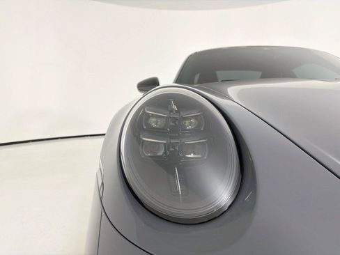 Used 2025 Porsche 911 GT3 RWD image 32