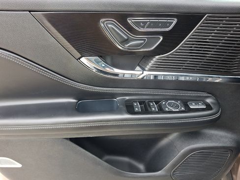 Used 2021 Lincoln Corsair AWD w/ Equipment Group 101A image 15
