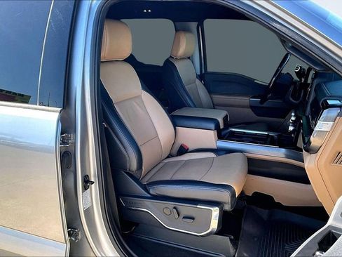 Used 2023 Ford F350 Lariat image 7