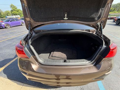 Used 2015 INFINITI Q70 3.7 w/ Deluxe Touring Package AWD/4WD image 31