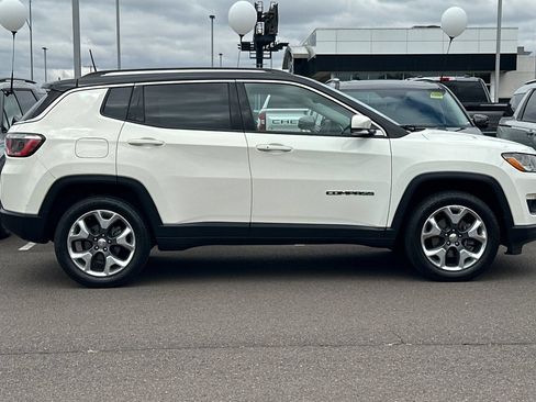 Used 2017 Jeep Compass Limited AWD/4WD image 3