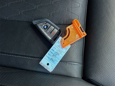 Used 2023 BMW X5 M50i w/ Executive Package image 38