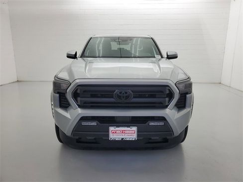 Used 2024 Toyota Tacoma SR5 image 3