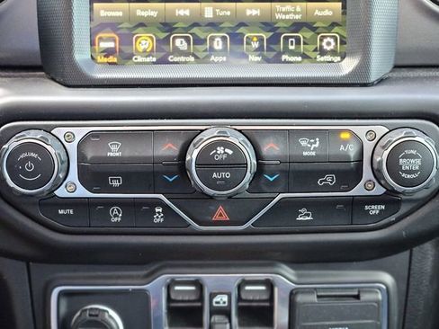 Used 2023 Jeep Gladiator Sport S image 24