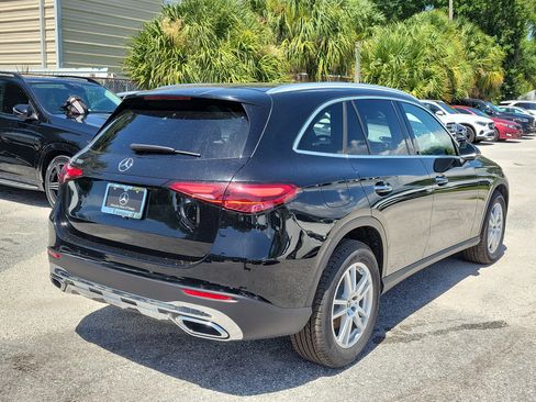 Certified 2025 Mercedes-Benz GLC 300 image 3