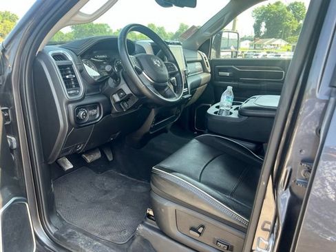 Used 2024 RAM 2500 Laramie AWD/4WD image 12