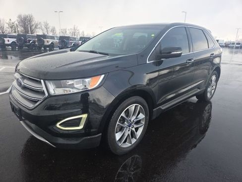 Used 2018 Ford Edge Titanium w/ Equipment Group 301A image 3