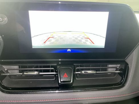 Used 2025 Chevrolet TrailBlazer RS w/ Convenience Package FWD image 19